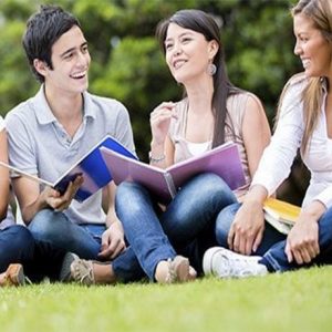 Estudia en un colegio